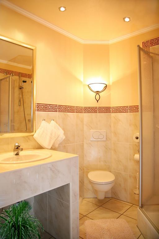 Landhotel Zur Post Bad Konig Bilik gambar