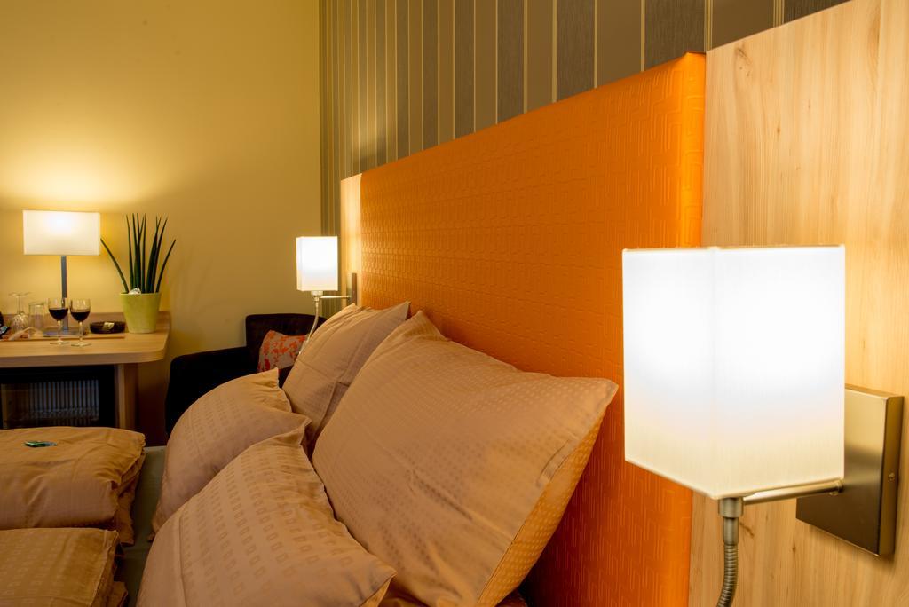 Landhotel Zur Post Bad Konig Bilik gambar